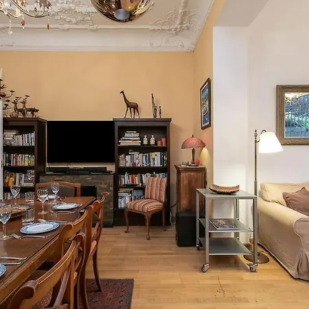 Canela Homes Classic شقة برشلونة